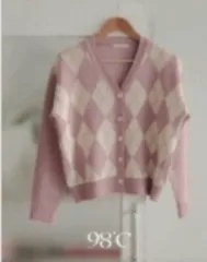 98 ミスター・ダウ 巻き貝 アーガイル柄 Vネック カーディガン (ライラックカラー) ー 中止