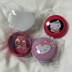 新品 クラシック hello kitty(ハローキティ) ティンケース キーホルダー