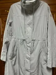 モンクレール ウィンドブレーカー