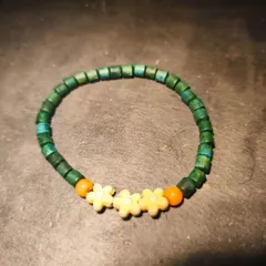 ナチュラルグリーン×お花｜癒し系ブレスレット｜ハンドメイド・春夏アクセ