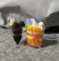 デザートパフェ キーホルダー ガチャ