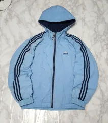 必須アイテム adidas 3本線 ビックロゴ スカイブルー ウィンドブレーカー アウター ジャケット