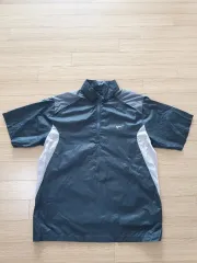 ナイキ ゴルフ 半袖 ウィンドブレーカー