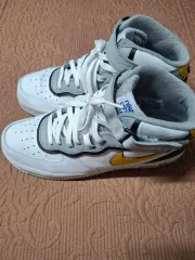 275 NIKE エアフォース1 ミッドスニーカー 1023