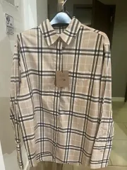 新品 BURBERRY(バーバリー ) アイブリーシャツ 販売しています