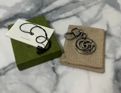 グッチ マーモント ダブル G シルバー キーホルダー (1個 使用)