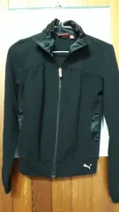 プーマ ジップアップ ジャケット XS です