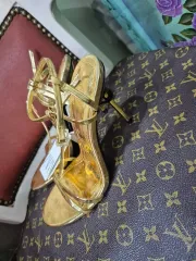 ZARA(ザラ) ゴールド サンダル 37 サイズ 235