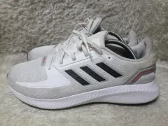 270 アディダス RUN ファルコン 2 0 白 スニーカー 中古 靴