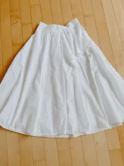 ホワイトピンタックロングワンピース