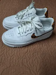 230 NIKE エアフォース1 ピクセル レオパード スニーカー 2252