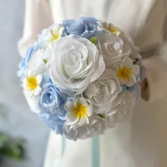 白バラ×水色×プルメリアラウンドブーケ☆ブートニア