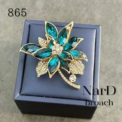 クリスタルフラワーブローチ　ブルー ペンダントトップ ゴージャス 結婚式 セレモニー 花 フォーマル コサージュ 入学式 卒業式 発表会 入園式 お呼ばれ フォーマル パーティー オケージョン 二次会 上品 華やか かわいい パール 大きめドレス 大人