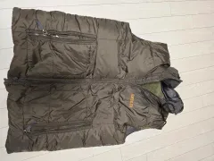 GUESS(ゲス) 茶色 ダウンジャケット ベスト