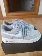 NIKE(ナイキ) エアフォース 1 希少なアイテム 275 出品