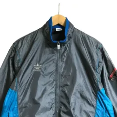 アディダス デサント ブルゾン ウィンドブレーカー