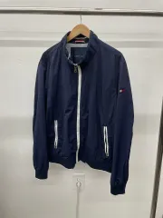 110)トミーヒルフィガー ジャケット