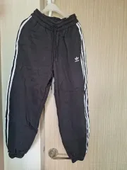 アディダス 3本線 トレーナー ジョガー パンツ ブラック