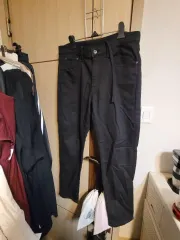 UNIQLO ユニクロ ブラック ブーツカット ジーン ズボン