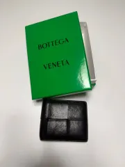 ボッテガ・ヴェネタ ブラック 二つ折り財布 + ボックス