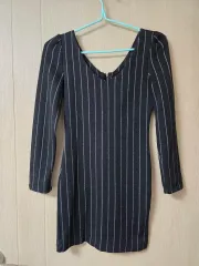 羊 Vネック ブラック ストライプ 長袖 ONE PIECE