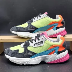 アディダス ファルコン W レディーススニーカー 24センチ