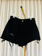 ブラック ダメージ デニム ショートパンツ S サイズ