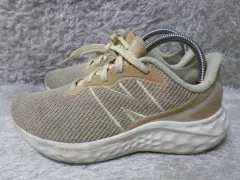 235 ニューバランス ベージュ スニーカー ランニングシューズ warisad4 靴