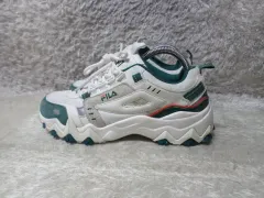 240 FILA フィラ オークメント スニーカー 中古 靴