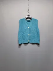 ケーブル編み ボタン ニットベスト