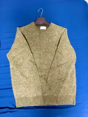 L マナーグラム 쉐기독 シャトルランド ウール 100 ソフトネック ニット (カーキ)