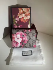 グッチ ブルーム 二つ折り財布 (中財布)