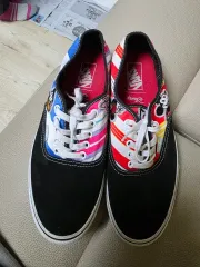 ヴァンズ X ディズニー コラボ スニーカー