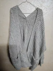 ケーブル編みニットカーディガン