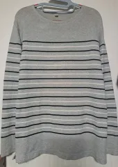 L/100-105)ユニクロ ボーダー柄 Tシャツ