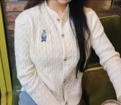 クマ ドール ケーブル編み ニットカーディガン 華奢フィット Teddy Bear ボタンポイント