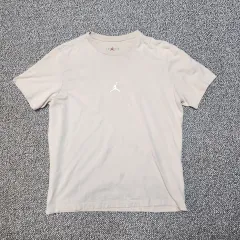 110 NIKE ジョーダン 半袖 Tシャツ ベージュ