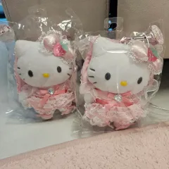 ハローキティ ラブリーフリル（ロリータピンク）キーホルダー 日本購入