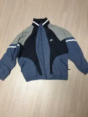 ナイキ ヴィンテージ ウィンドブレーカー