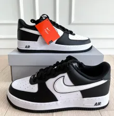 (290/US11)(新品)ナイキ スニーカー エア フォース 1 ブラック 白