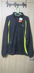 プーマ ブラック/蛍光 ウィンドブレーカー ジャケット / L (新品)