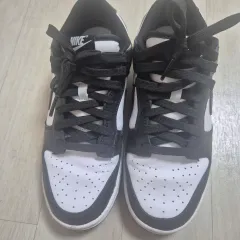 ナイキ エアジョーダン1 スニーカー