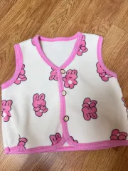 赤ちゃんピンクうさぎベスト 100サイズ 1回着用