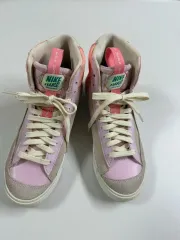 ナイキ ブレーザーミッド77 ピンクフォーム ココナッツミルク 235