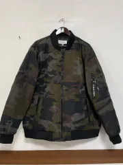 カルバン・クライン カモフラージュ キルティング ブルゾン ジャケット