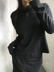 FENDI フェンディ ブラック ロゴ タートルネック