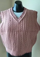 ピンク色 ニットベスト（新品）