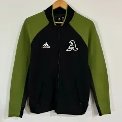 1395 アディダス ジップアップ