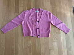 R D V ブランドのピンク色カーディガン