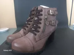 ブラウン レースアップ ヒール ブーツ